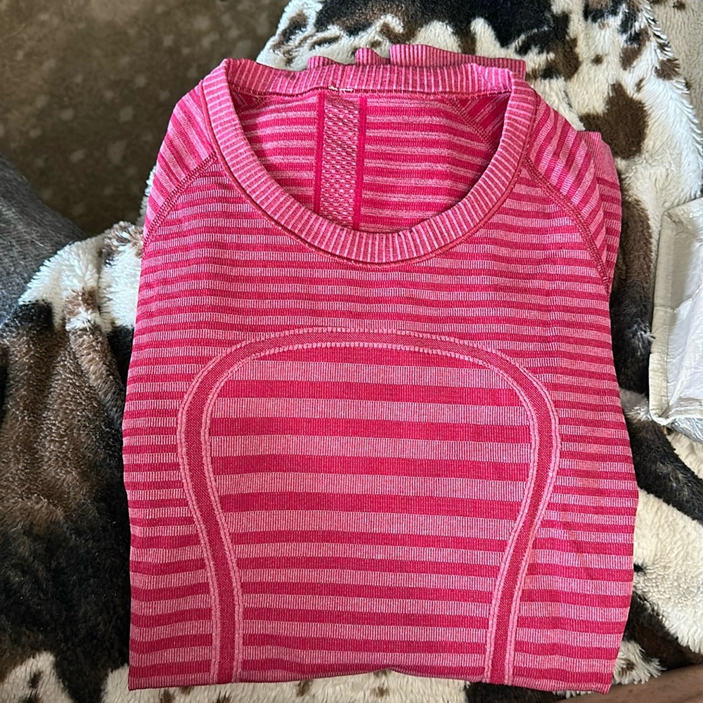 Lululemon long sleeve shirt